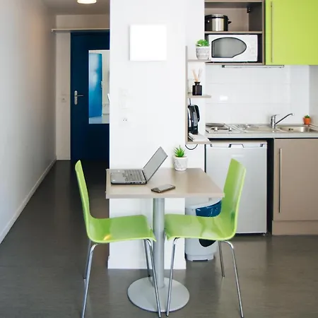 Twenty's Business Flats Timone Aparthotel